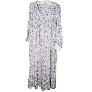 NWT 2017 EILEEN WEST Purple Lilac Floral Rose Long Rayon ROBE OR GOWN  ~ MEDIUM